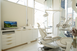 1 scaled 02e6a19bf58189962859eb345874546b - Sunset Dental Office