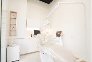 9 scaled b97a0d39998a0e64bd06b64904ec44c5 - Sunset Dental Office